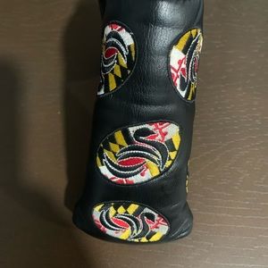 Super deal on a blade style Swan Point magnetic closer putter cover